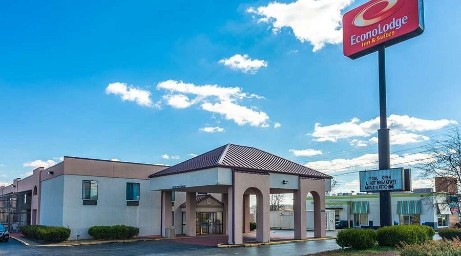 Econo Lodge Inn & Suites
