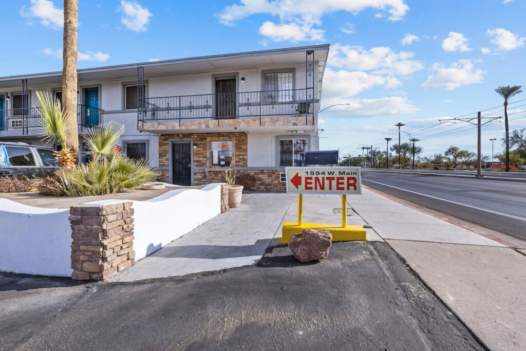 American Executive Inn