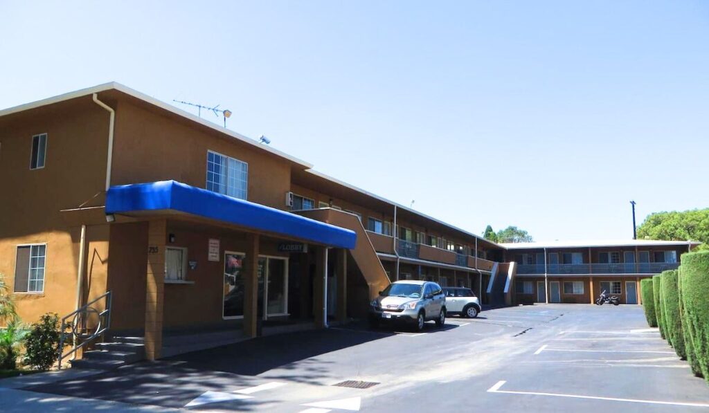 American Inn Ontario