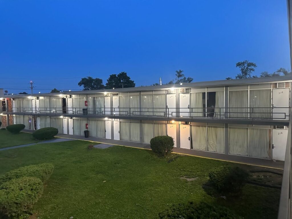 Americas Best Value Inn Rockford