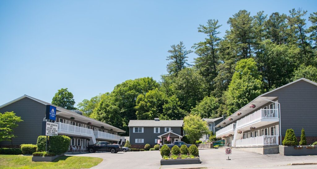 Americas Best Value Inn & Suites Lake George