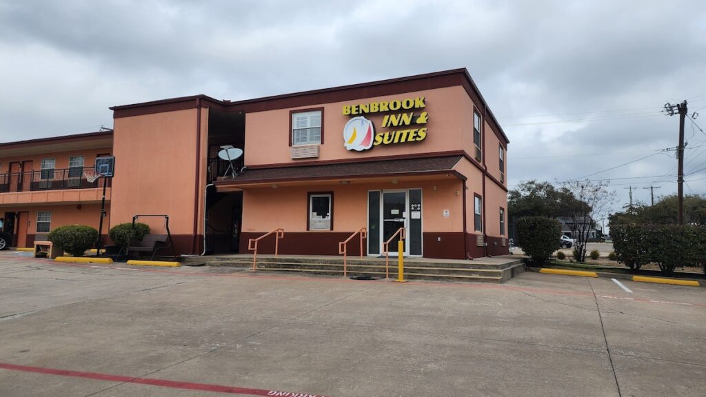 Benbrook Inn & Suites