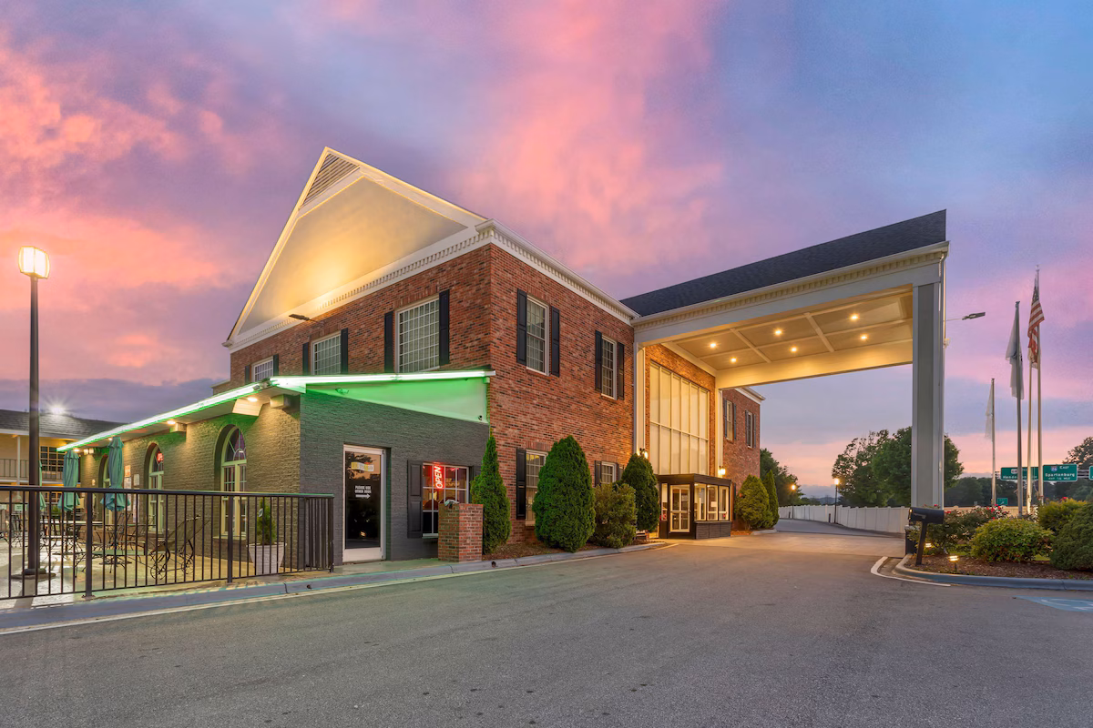 Best Western Hendersonville Inn