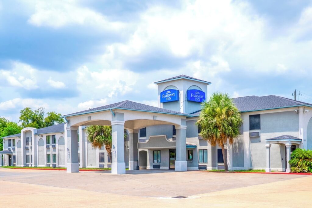 Capital O Fairway Inn - Baytown La Porte TX