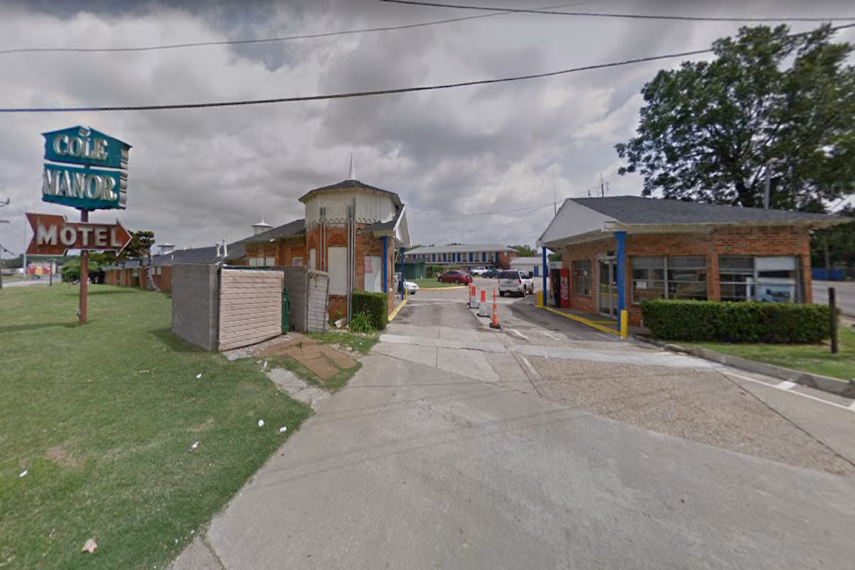 Cole Manor Motel By Oyo Love Field Market Center