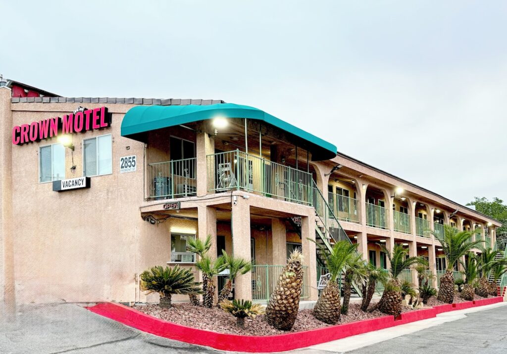 Crown Motel