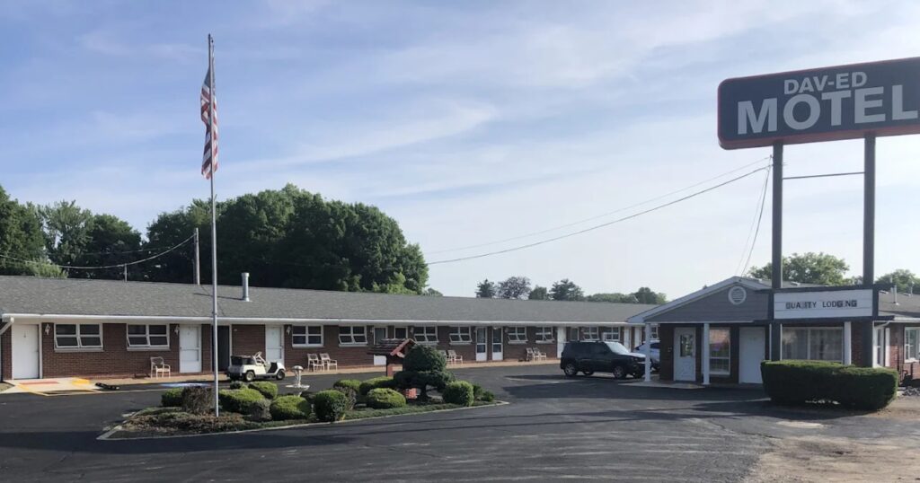 Dav-Ed Motel
