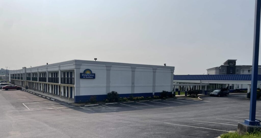 Days Inn & Suites by Wyndham York