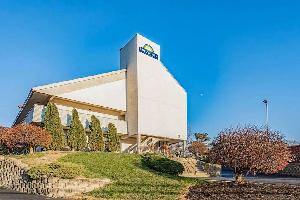Days Inn by Wyndham Cincinnati I-71