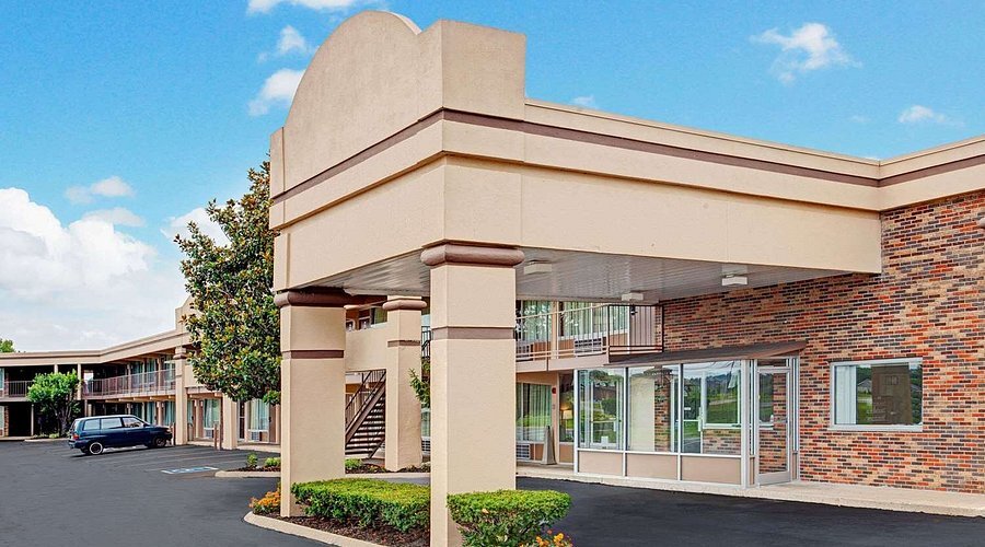 Days Inn by Wyndham Clarksville TN