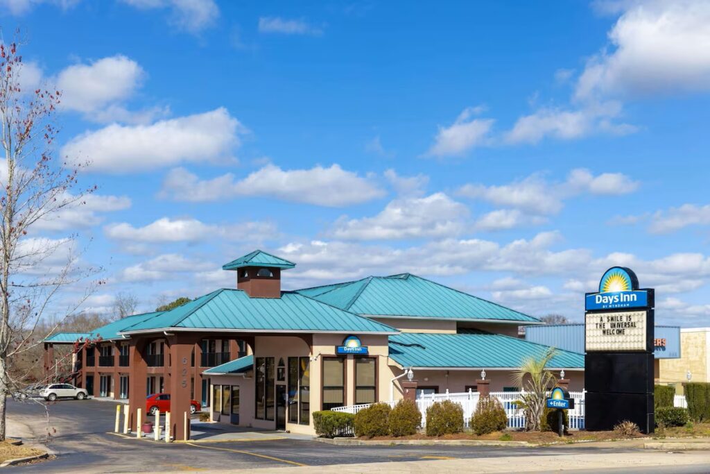 Days Inn by Wyndham Jackson