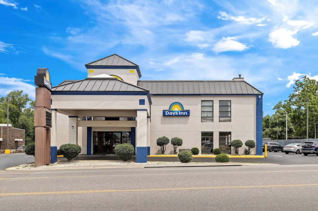 Days Inn by Wyndham Salem