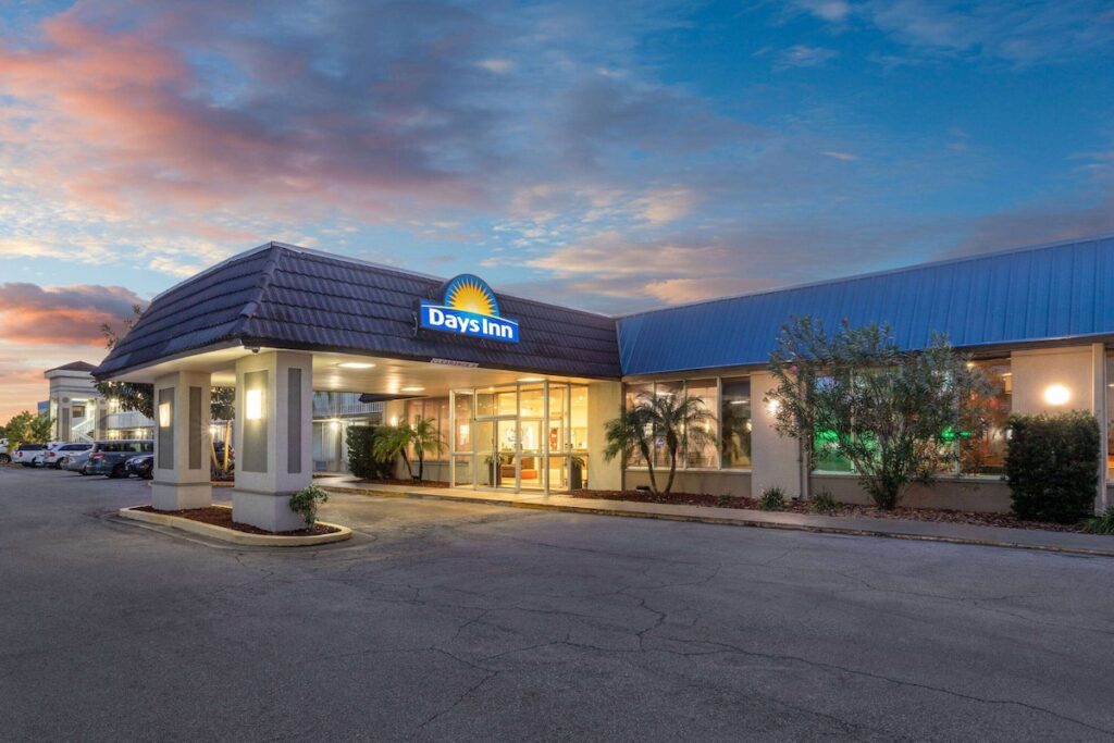 Days Inn by Wyndham Titusville Kennedy Space Center