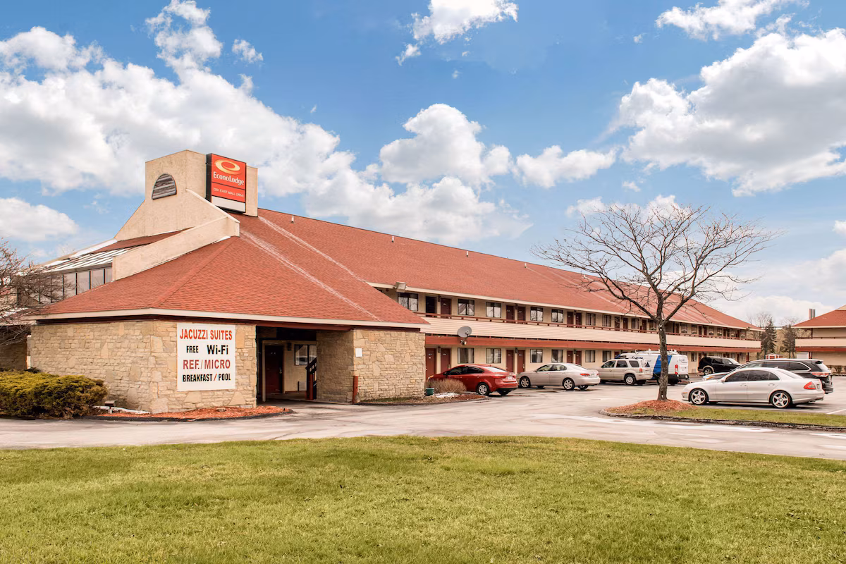Econo Lodge Airport - Holland