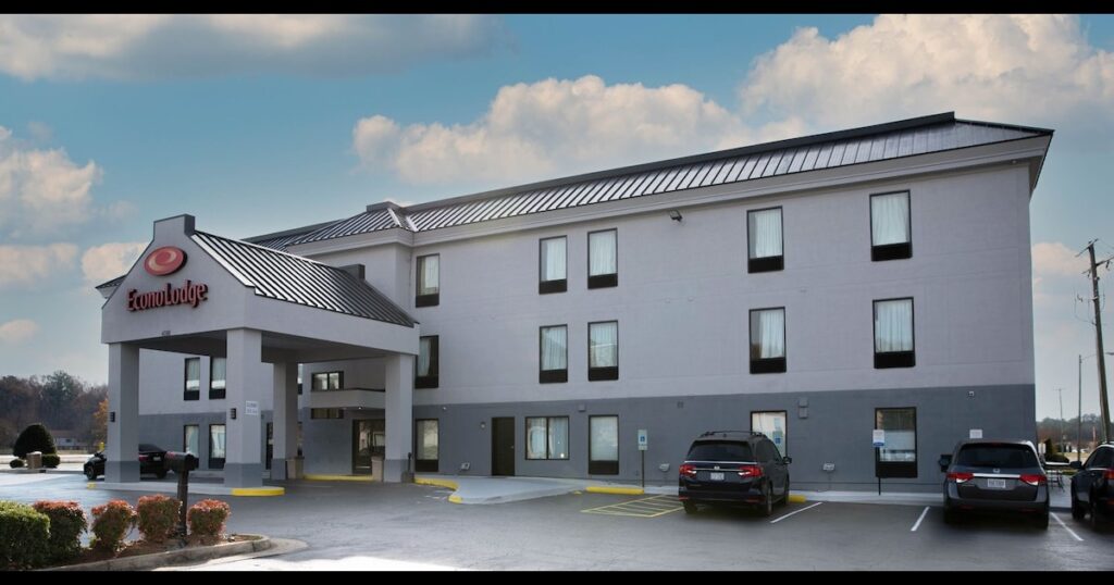 Econo Lodge Near Fort Gregg-Adams I-295