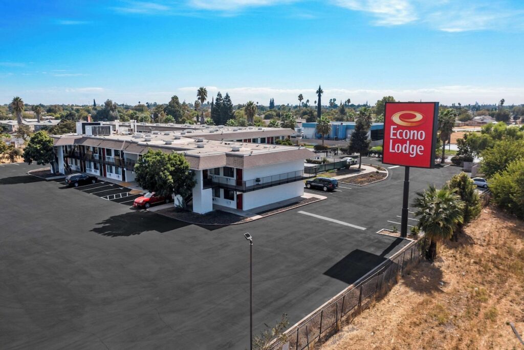 Econo Lodge Stockton near I-5 Fairgrounds