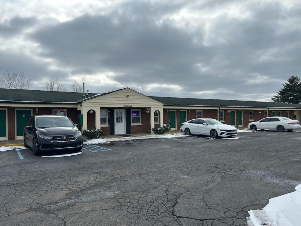 Hillcrest Motel By OYO Aurora IN Near Lawrenceburg