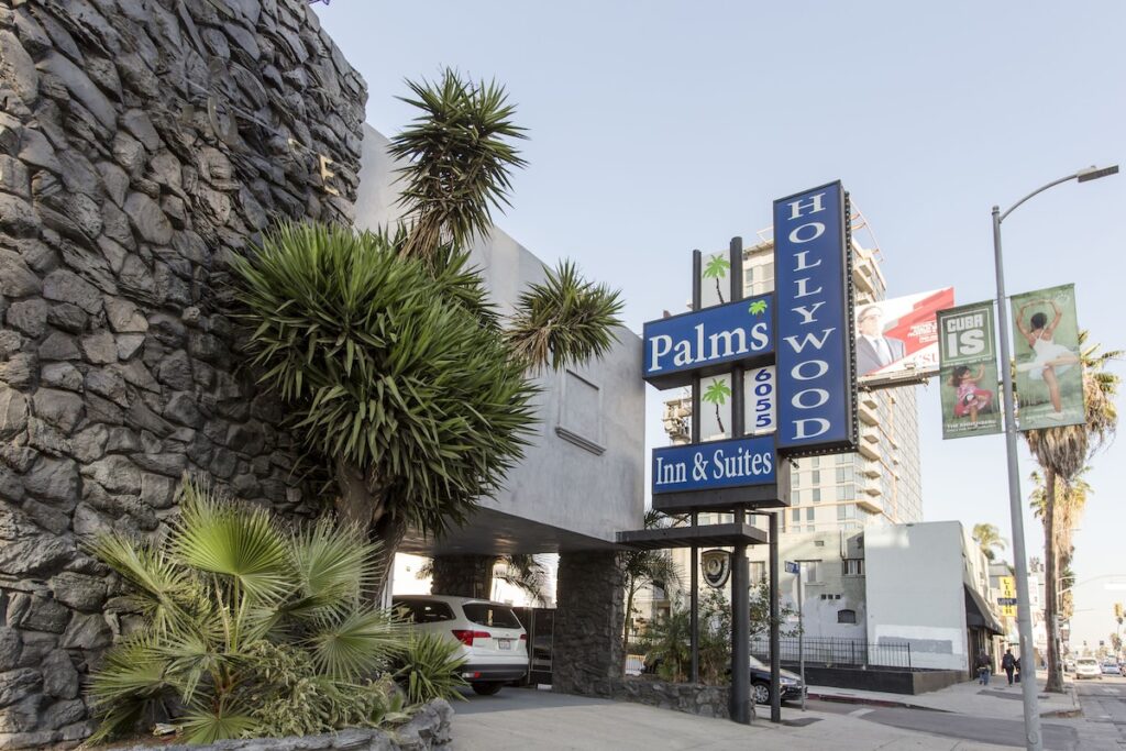 Hollywood Palms Inn and Suites