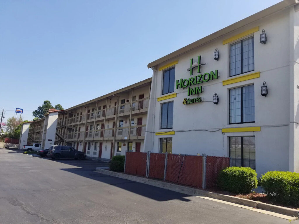 Horizon Inn & Suites