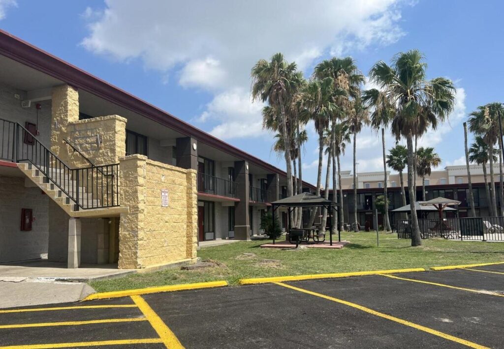 Knights Inn Corpus Christi at North Beach