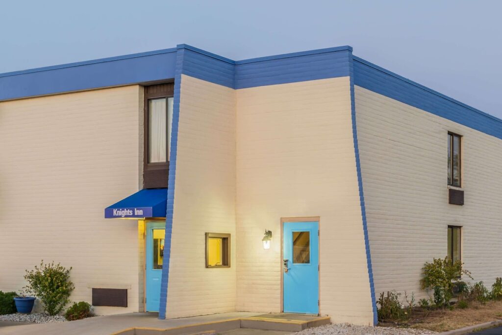 Knights Inn Dayton at Poe Ave