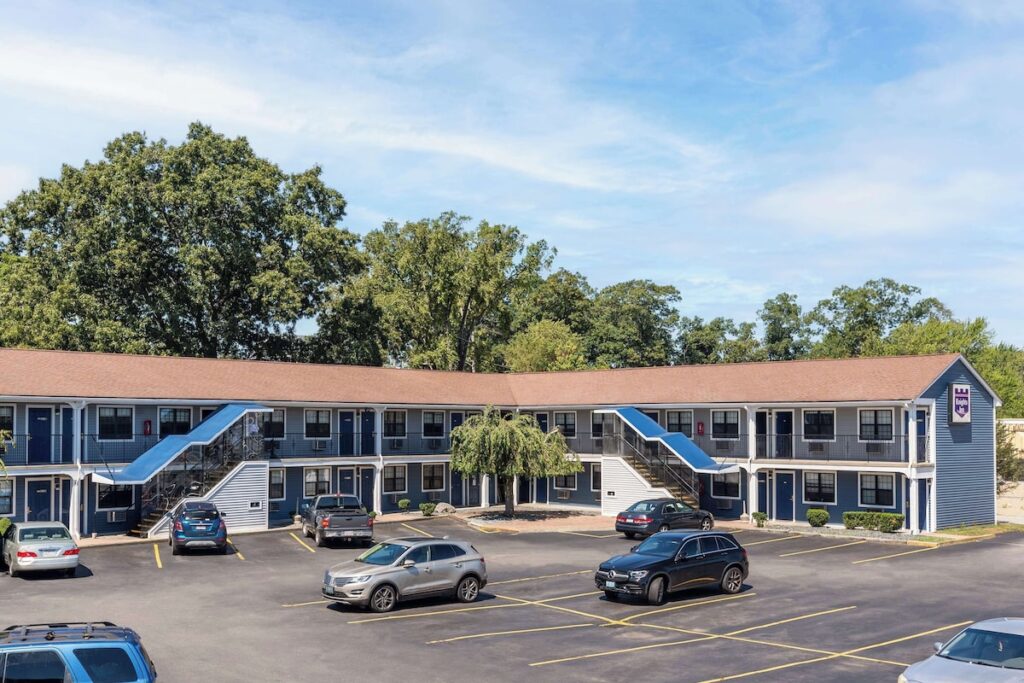 Knights Inn North Attleboro