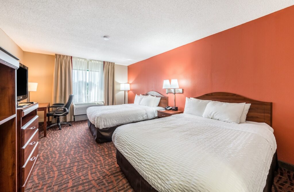 Lake Norman Inn and Suites