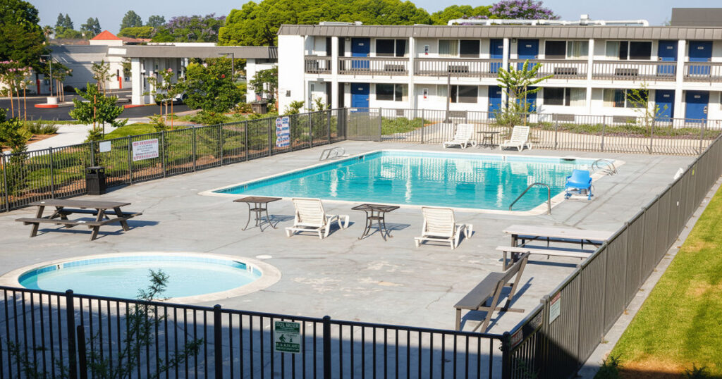 Motel 6 Claremont, CA