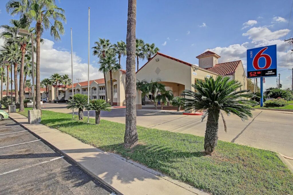 Motel 6 Edinburg, TX