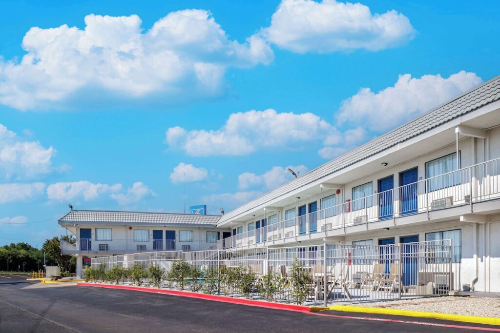 Motel 6 Fort Worth, TX - East