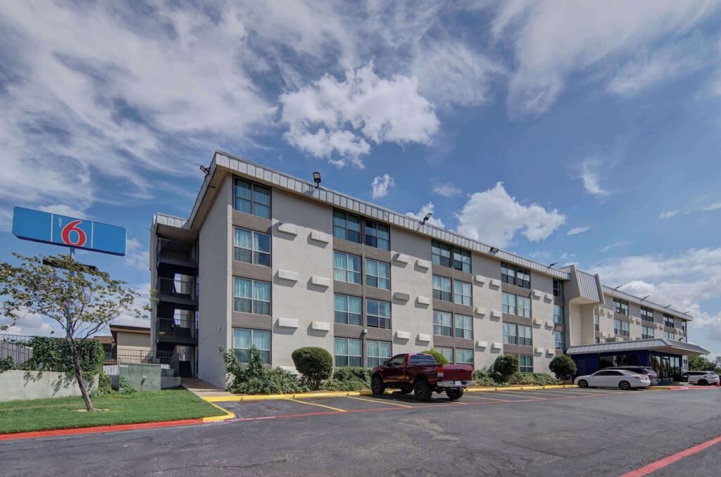 Motel 6 Fort Worth, TX - Downtown East