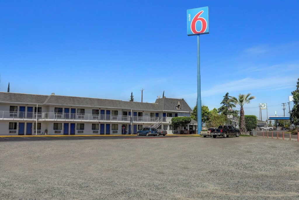 Motel 6 Fresno, CA - Belmont Ave