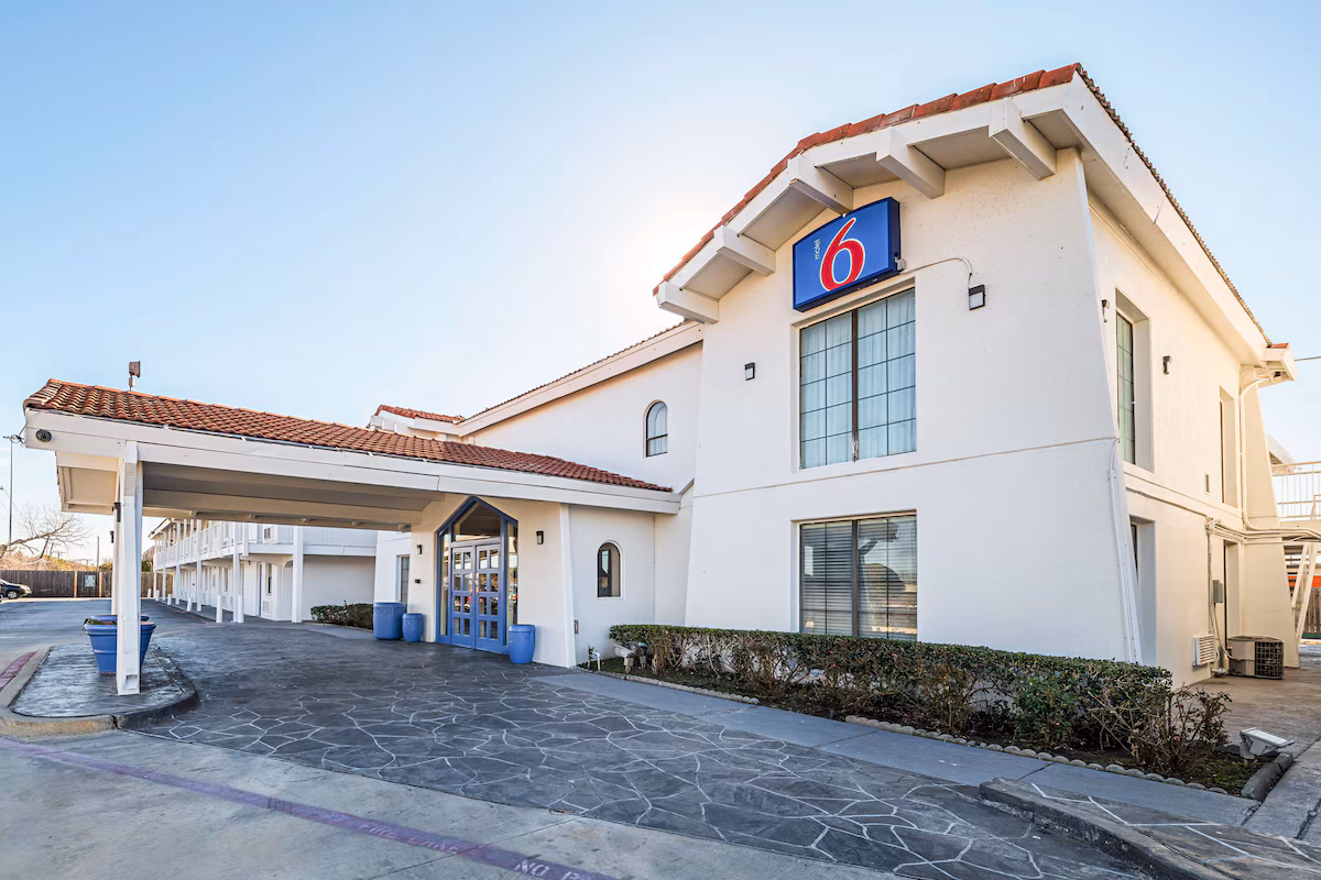 Motel 6 Grand Prairie, TX - Interstate 30
