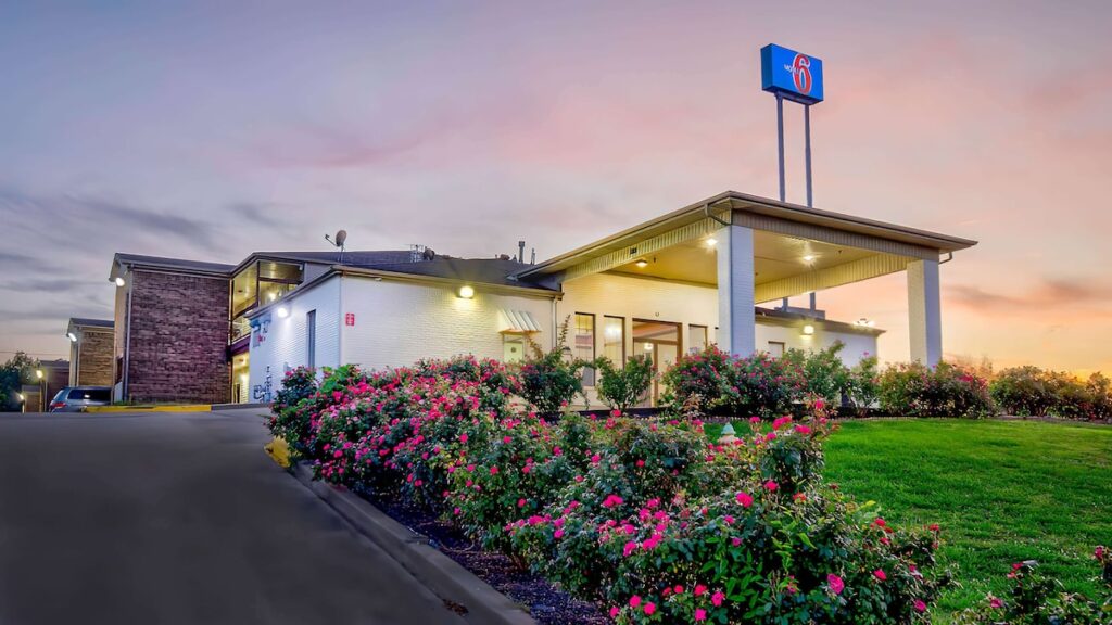 Motel 6 Grand Rivers, KY