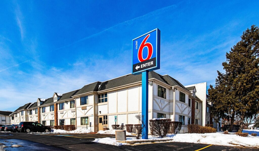 Motel 6 Palatine, IL - Chicago Northwest