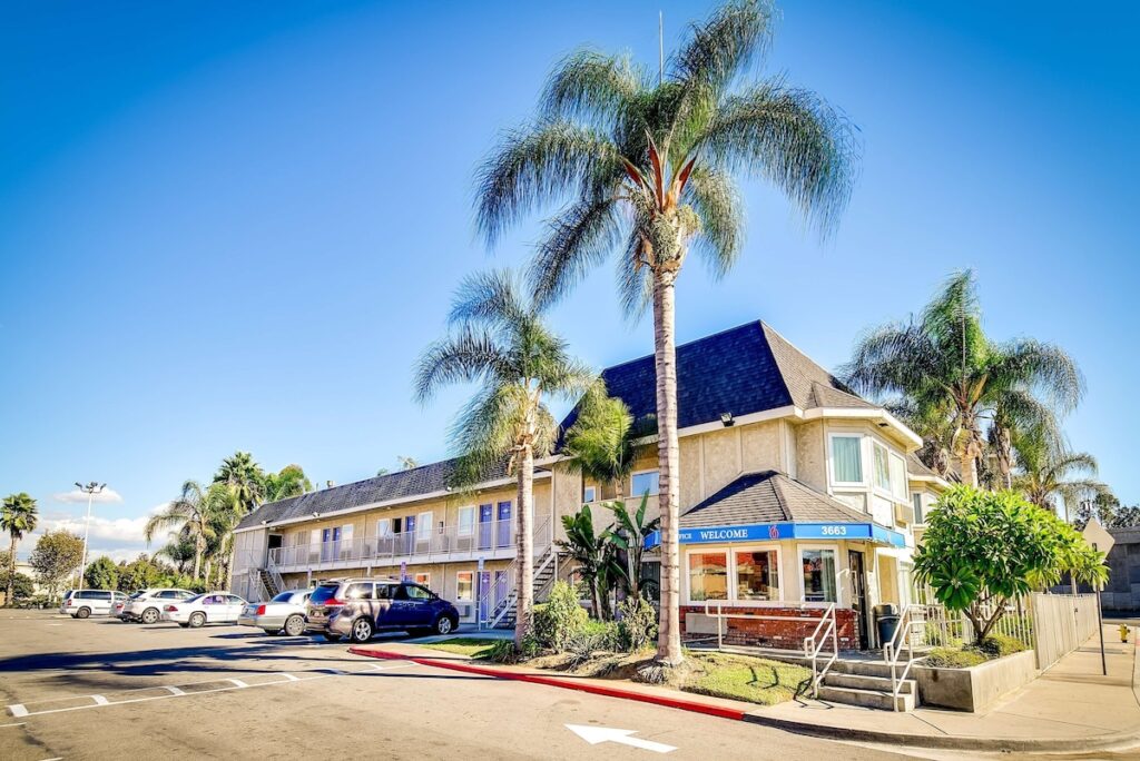 Motel 6 Riverside, CA - South