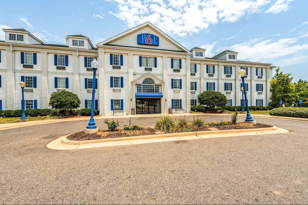 Travelodge by Wyndham Shreveport LA