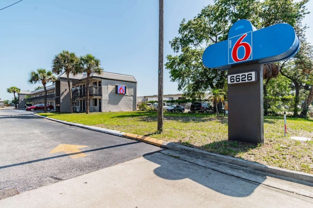 Motel 6 Tampa, FL
