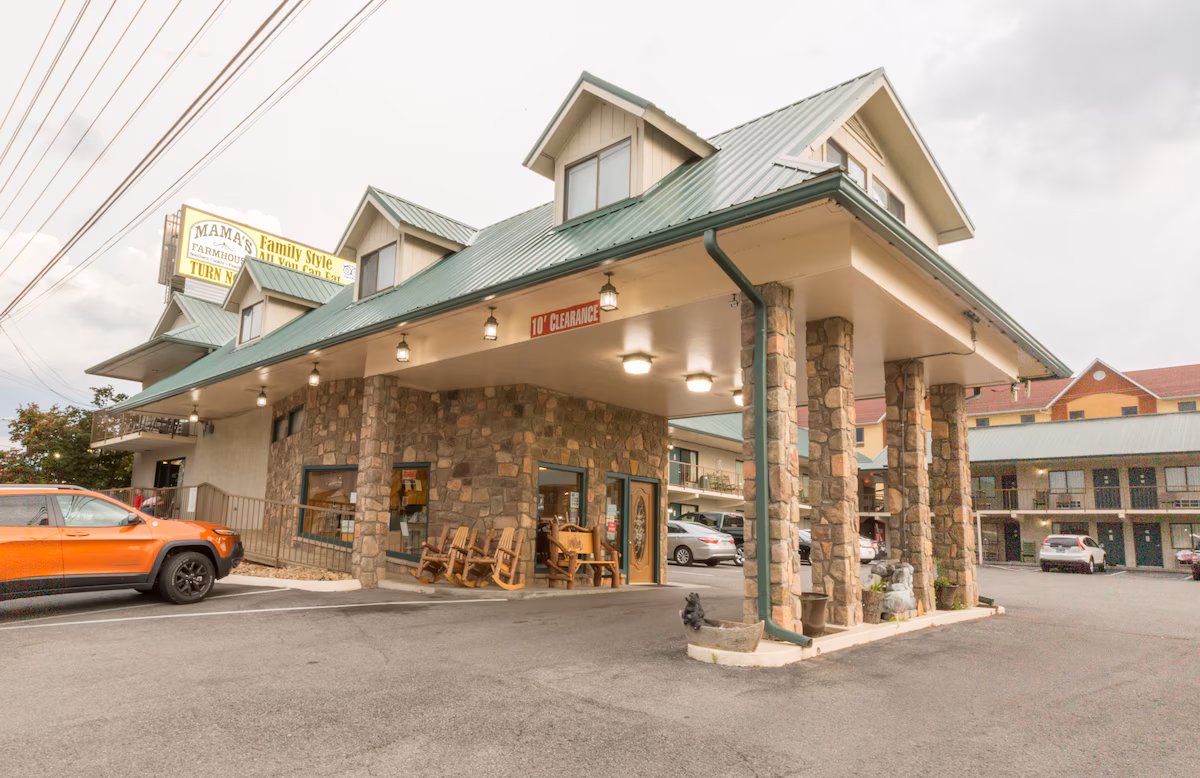 Mountain Breeze Motel