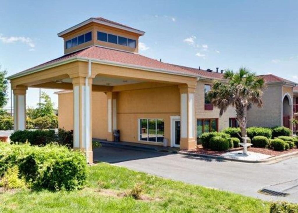 Quality Inn And Suites Monroe