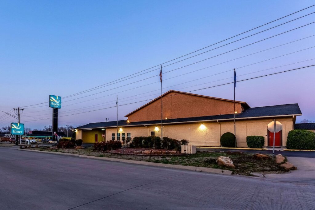 Quality Inn Glenpool - Tulsa