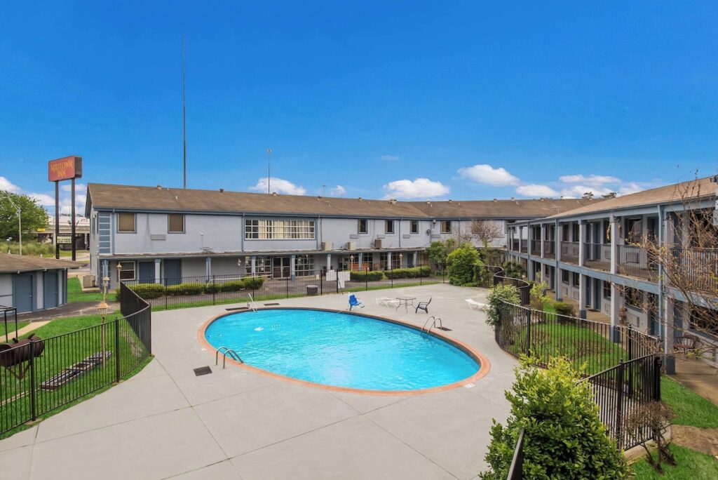 Rodeway Inn Conference Center