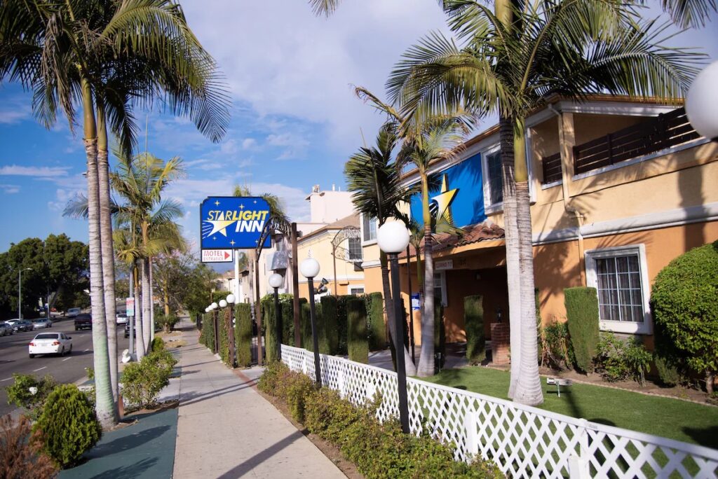 Starlight Inn La Brea