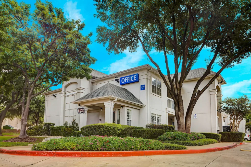 Studio 6 Arlington, TX - South - Dallas