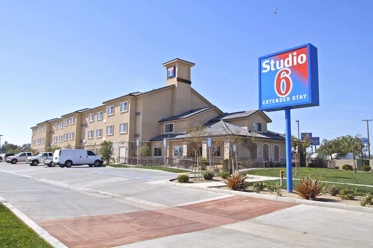 Studio 6 Bakersfield, CA