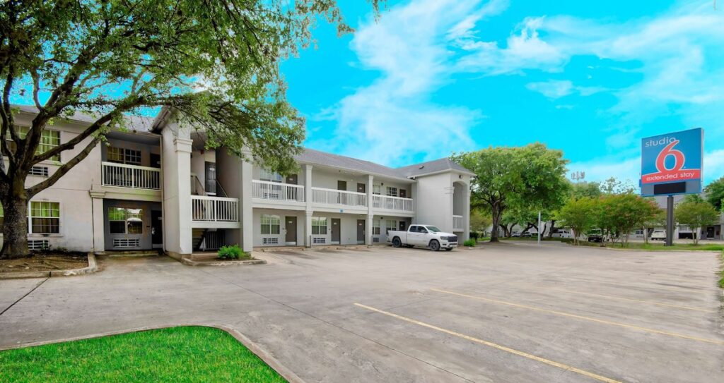 Studio 6 San Antonio, TX - Medical Center