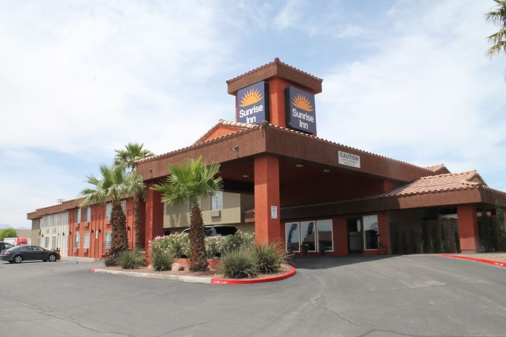 Sunrise Inn Hotel