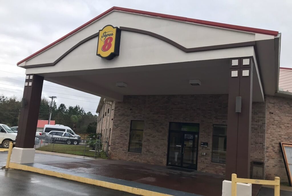 Super 8 by Wyndham Pascagoula