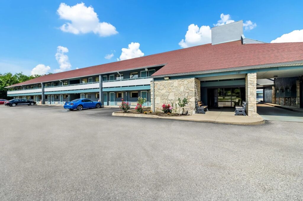 Super 8 by Wyndham Cincinnati/Springdale OH