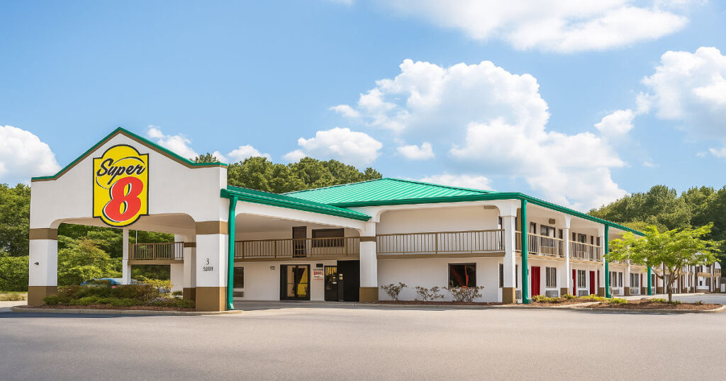 Super 8 by Wyndham Dothan